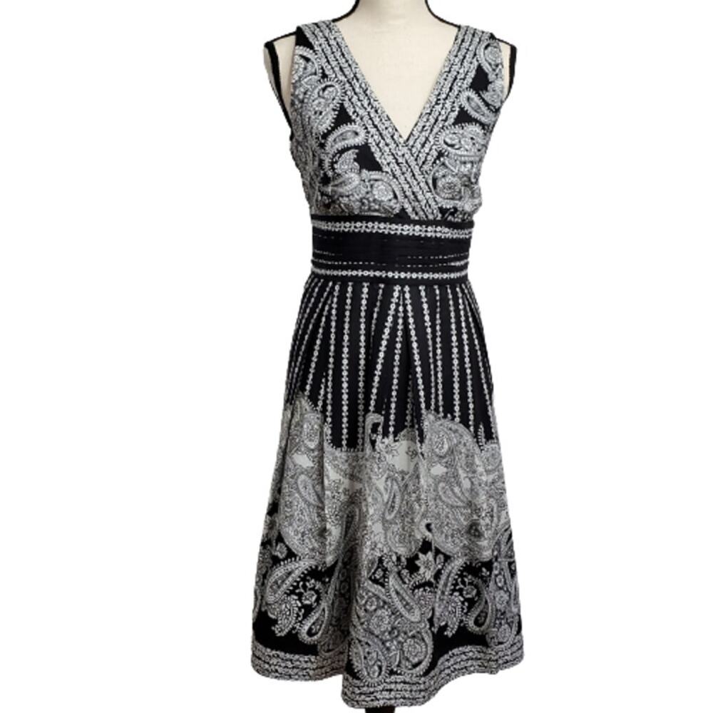 Robbie Bee Black White Floral Paisley V-Neck Sleeveless Dress 10